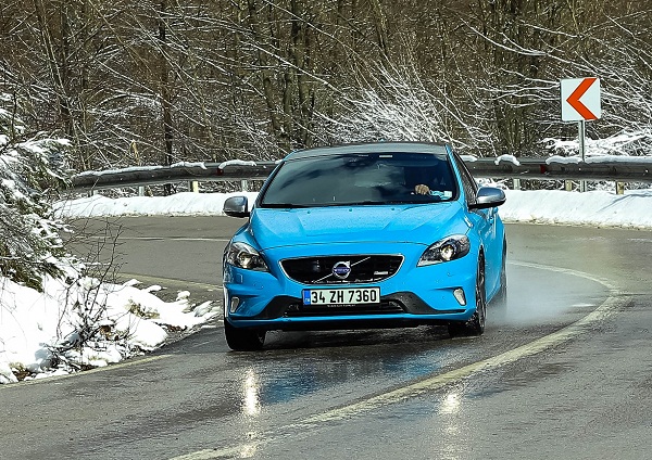 Volvo V40 T4 R-design Test_Otomobiltutkunu_Volvo V40_T4_Rdesign_Test_New Volvo