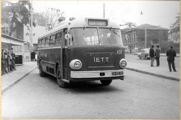 Darülaceze İETT_Otomobiltutkunu_Nostalji_Klasik_Otobus_Tosun