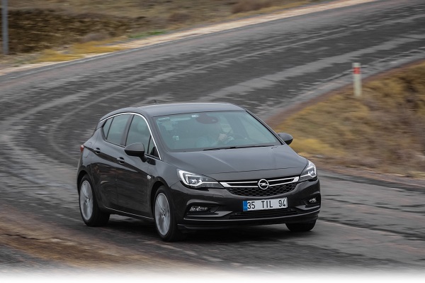 Opel Astra Dynamic Test