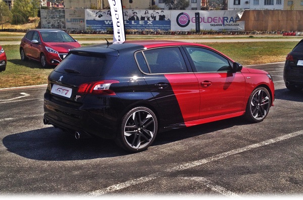 Peugeot 308 GTi Test