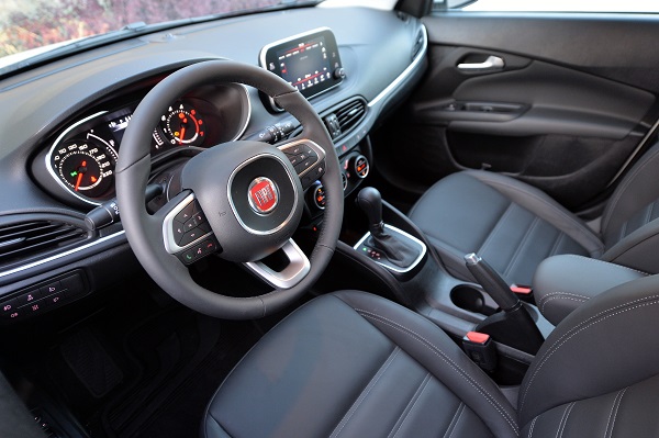 egea-sw_otomobiltutkunu_fiat-egea-station-wagon