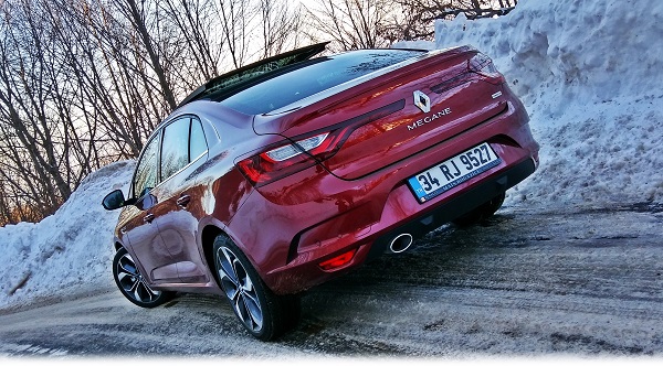 megane-sedan-test