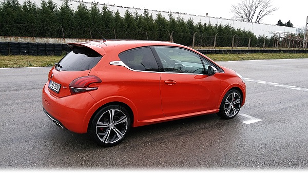 208GTi_Peugeot208GTi_PeugeotTurkiye_PeugeotSport_GTi_208