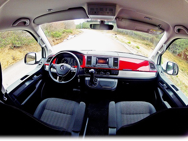 Volkswagen Caravelle Team Test