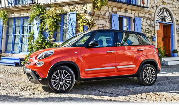 Fiat 500L_Otomobiltutkunu_SUV_Alacati sokaklari