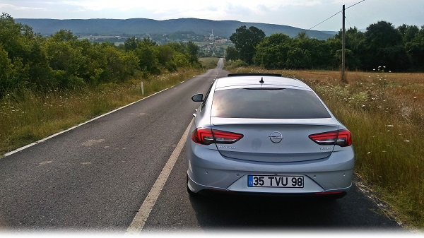 Opel Insignia Grand Sport OPC Line Test