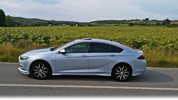 Opel Insignia Grand Sport OPCLine Elite Test