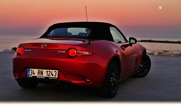 Mazda MX-5 Roadster Test_Skyactiv