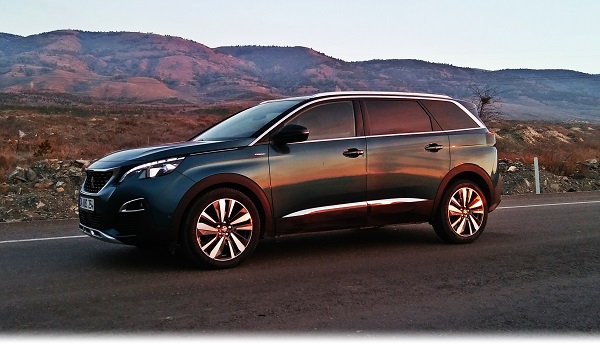 Peugeot 5008 SUV GTLine Test