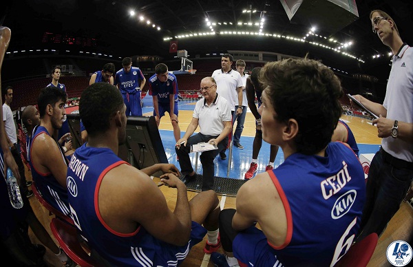 KIA’dan Anadolu Efes Spor Kulübü’ne Destek