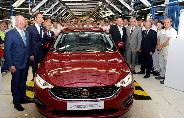 Autobest’te Çifte Ödül: Yılın En İyi Otomobili: Fiat Egea
