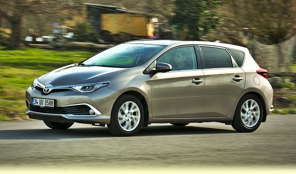Toyota Auris Test Sürüşü