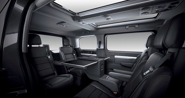 Peugeot Traveller, Premium Yolculuk ve Konfor Dünyasına Tamamen Yeni Bir Soluk