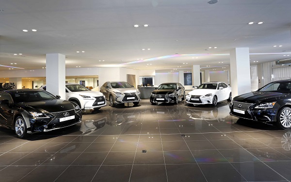 Lexus, Türkiye’deki İlk Showroomunu 6 Lüks Model ile Açtı
