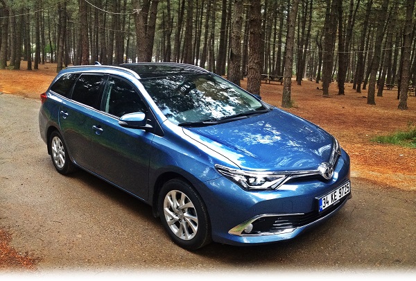 Toyota Auris Touring Sports 1.6 Premium Multidrive S Test