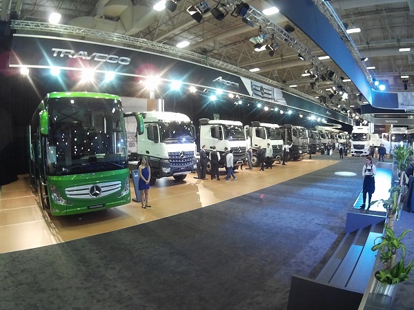 Mercedes-Benz Türk, Comvex 2016 Fuarı’nda Yeni Kamyon ve Otobüslerini Sergiliyor