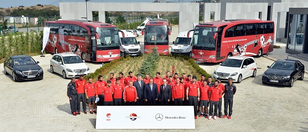 Mercedes-Benz Türk, Sponsorluğunun 20. Yılını  Fatih Terim ve Milli Takımlı Reklam Filmiyle Kutluyor