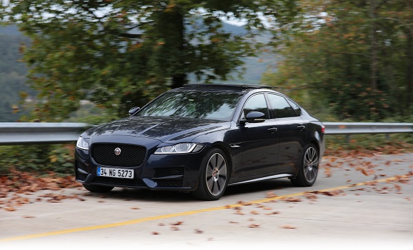 Jaguar XF R-SPORT Test