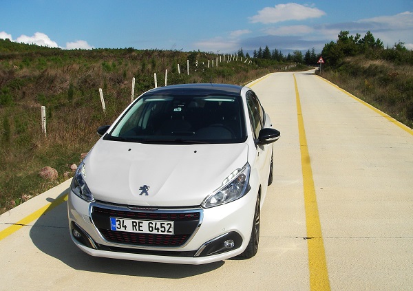 Peugeot 208 GT Line Test