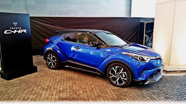 Toyota C-HR Hybrid  “İleri Teknoloji Sessiz Sürüş”