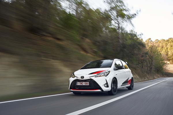 TOYOTA YÜKSEK PERFORMANSI YARIS GRMN İLE YOLLARA TAŞIYOR