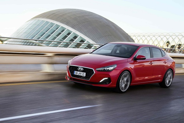Hyundai i30 Fastback, Avrupa’da Satışa Sunuldu