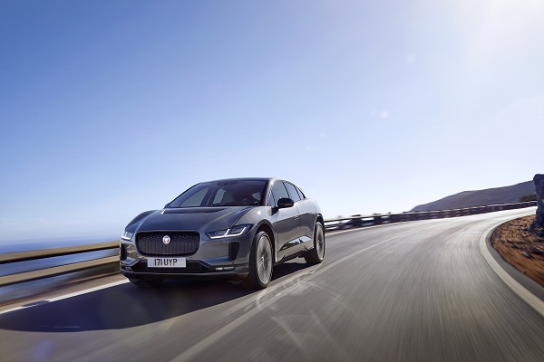 Uluslararası Cenevre Otomobil Fuarı’nda Jaguar Land Rover’dan Gövde Gösterisi…