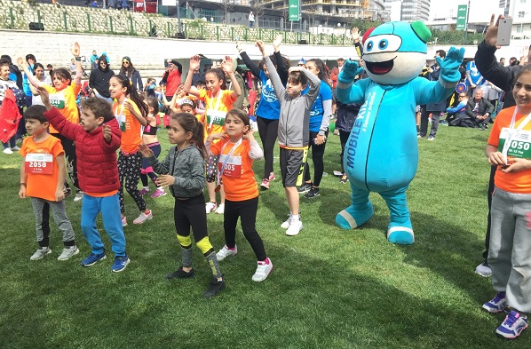 Mercedes-Benz Türk’ün  MobileKids Trafik Eğitim Projesi, İstanbul Akbatı AVYM’de çocuklarla buluştu