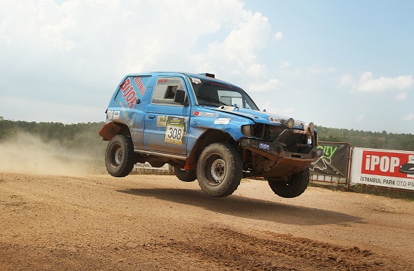 Türkiye Off-Road Şampiyonası’nın 4. Ayak yarışını Çarpışantürk ailesi domine etti