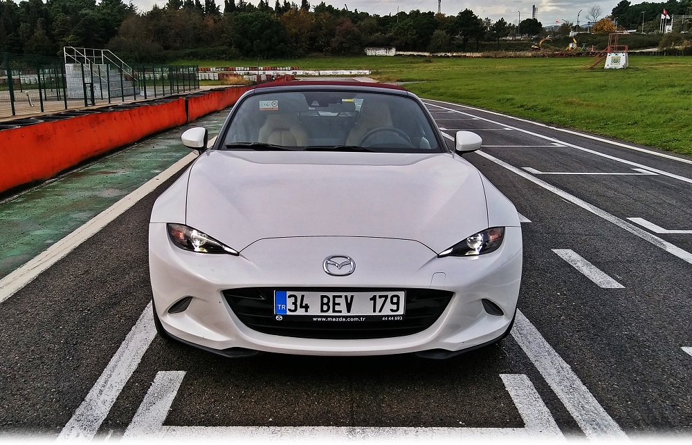 Mazda MX5 Cherry Top Test
