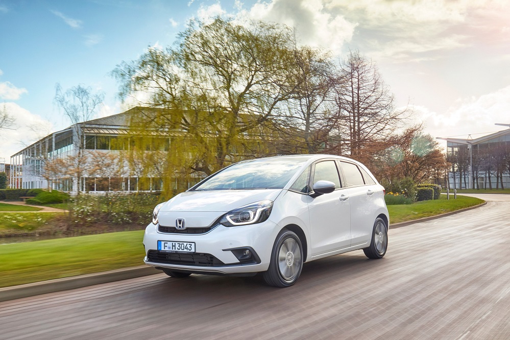 Yenilenen Honda Jazz, eklenen ön orta hava yastığı güvenlik donanımı ile sınıfında fark yaratıyor