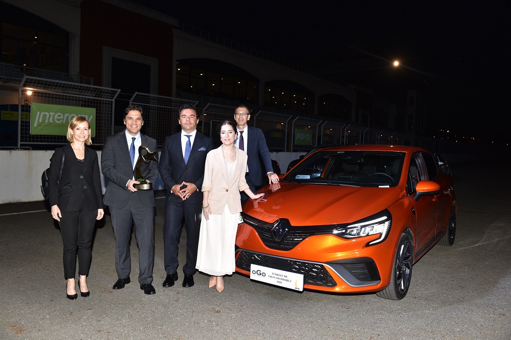 Yeni Renault Clio Türkiye’de Yılın Otomobili Seçildi