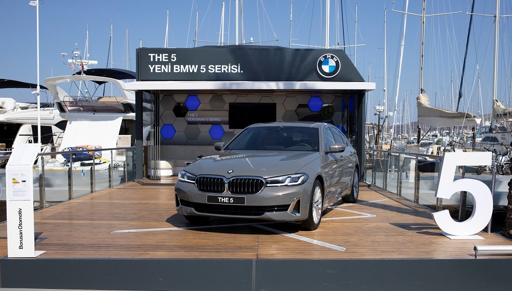 Yeni BMW 5 Serisi Göz Alıcı Tasarımıyla Bodrum Yalıkavak Marina’ya Demir Attı