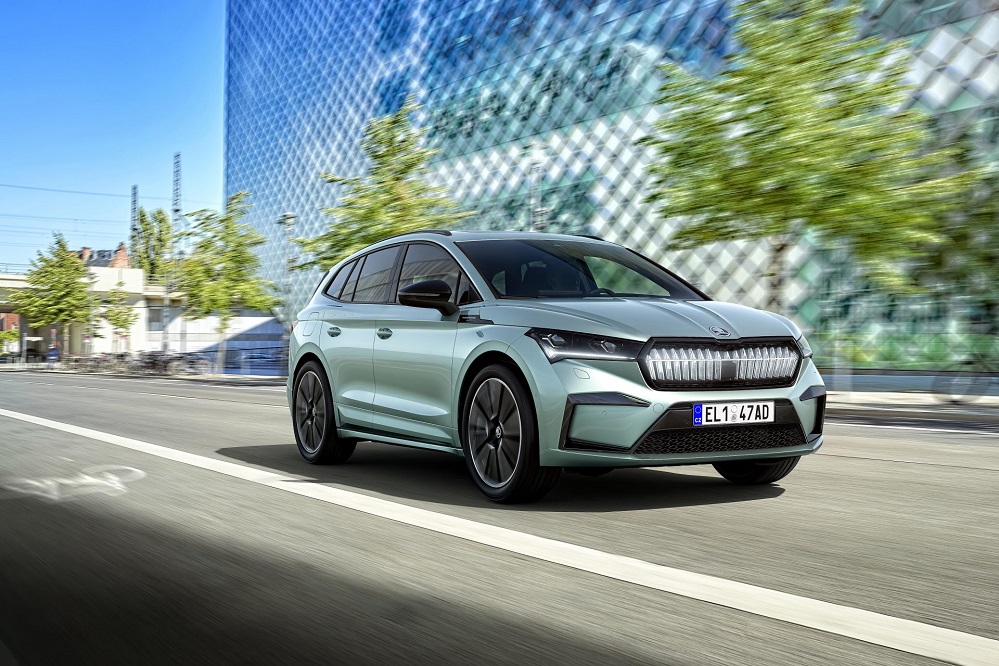 SKODA ENYAQ iV YENİ BİR DÖNEM BAŞLATIYOR