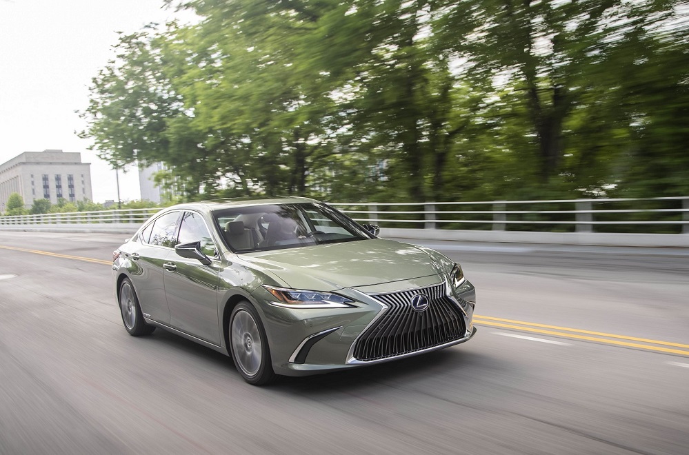 Lexus’tan WhatsApp Deneyim Hattı