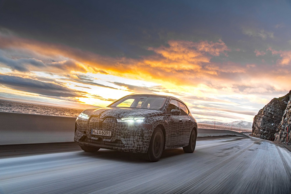 BMW iX, En Zorlu Kış Şartlarında Test Ediliyor
