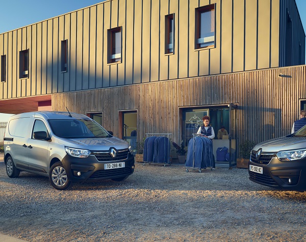 Renault Yeni Hafif Ticari Araç Modellerini Tanıttı