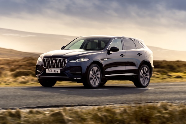 Jaguar’ın Lüks Performans SUV’u Yeni Jaguar F-PACE Türkiye’de