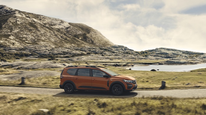 DACIA’DAN 7 KOLTUKLU AİLE OTOMOBİLİNE ULAŞILABİLİR BİR YAKLAŞIM DACIA JOGGER