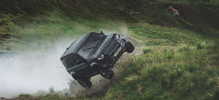 Yeni Land Rover Defender’a James Bond Dokunuşu