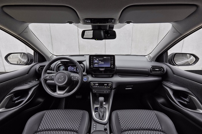 Kendini Şarj Edebilen İlk Tam Hibrit Mazda Tanıtıldı!