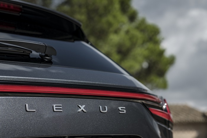 Lexus 3. Kez Üst Üste Aldığı “Güvenilirlik Ödülü” ile Dayanıklılığını Bir Kez daha Kanıtladı