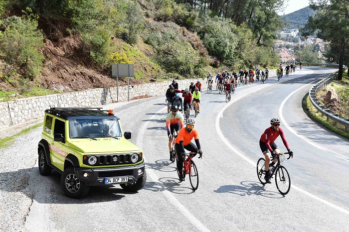200’ün Üzerinde Bisikletli, Suzuki Desteğiyle Marmaris’te Pedal Çevirdi