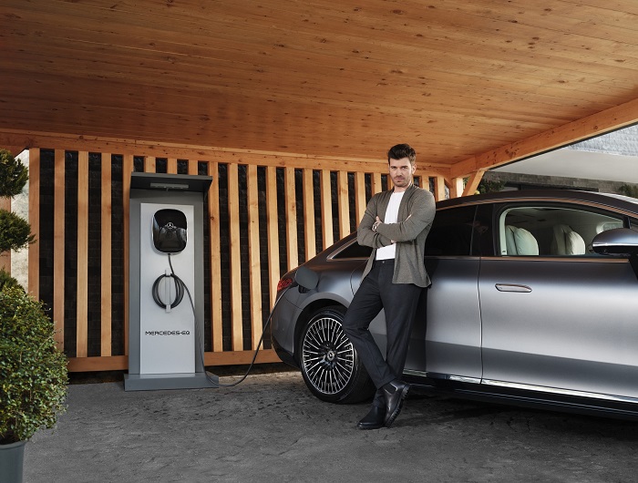 Mercedes-Benz’in elektrikli markası Mercedes-EQ’nun yüzü Kıvanç Tatlıtuğ oldu.