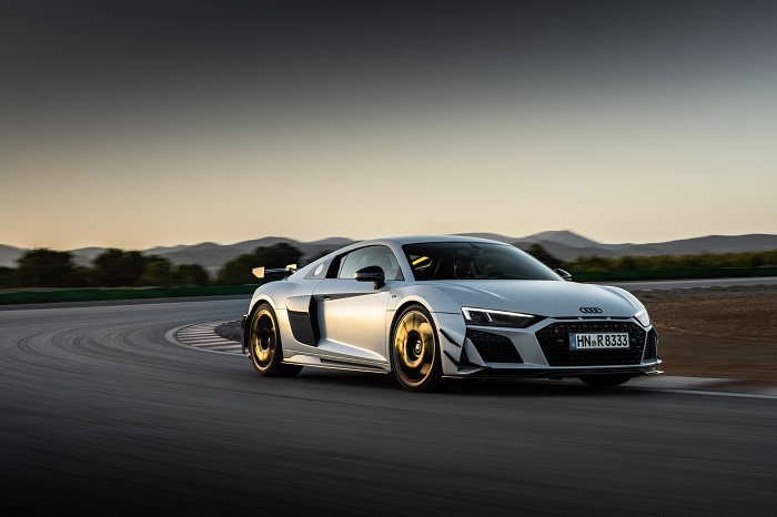 Yeni R8 Coupe V10 GT RWD