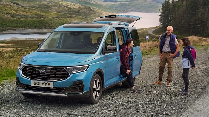 Ford, Hafta Boyu İş, Hafta Sonu Aile Keyfi İçin Yeni   Tourneo Connect Aracını Tanıttı
