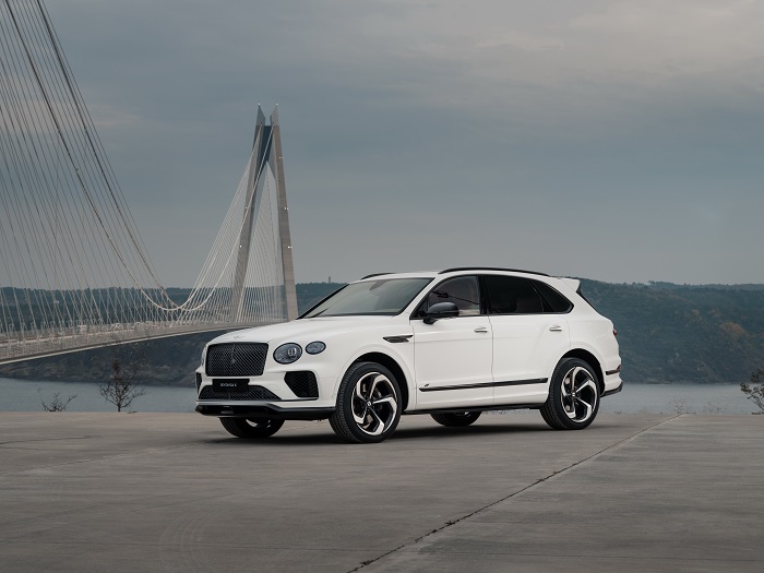 SUV Bentayga Extended Wheelbase, Bentley İstanbul’un 15. Yıl dönümüyle birlikte Türkiye pazarına sunuldu