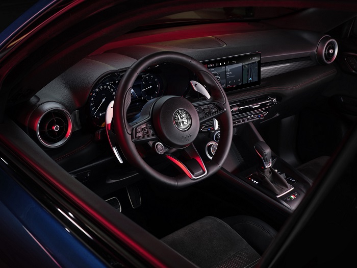 Yılın Yeni Otomobili: Alfa Romeo Tonale
