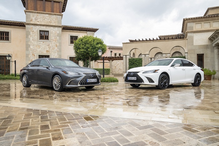 Lexus ES Sedan’dan Büyük Başarı