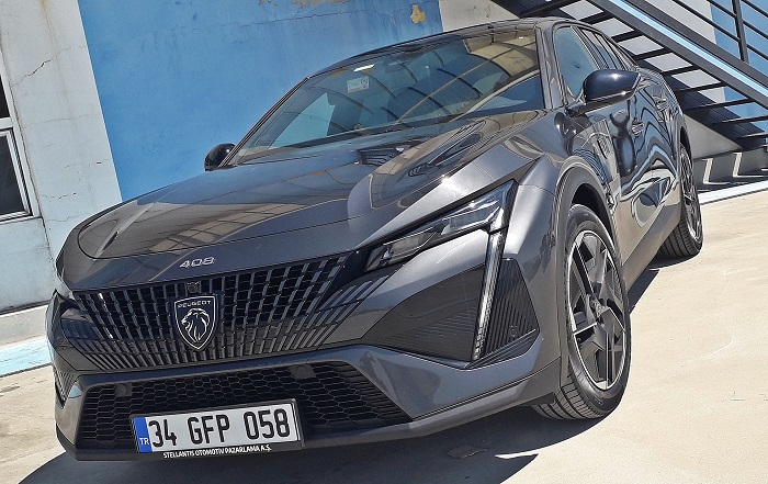 Peugeot 408 Test